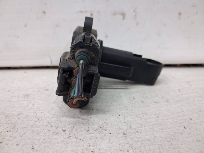 Датчик расхода воздуха Avensis 2002-2010 T25 2.2 diesel 2ADFTV