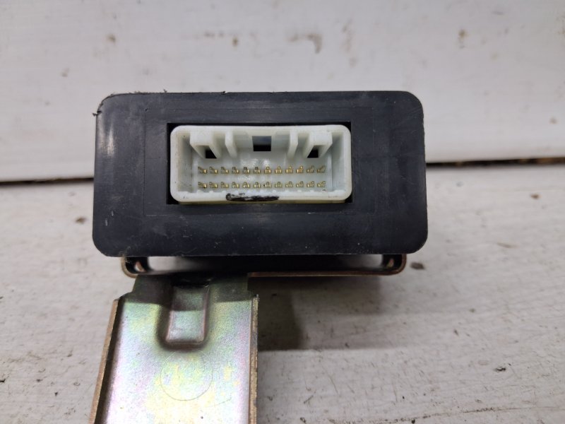 Блок управления Avensis 2002-2010 T25 2.2 diesel 2ADFTV