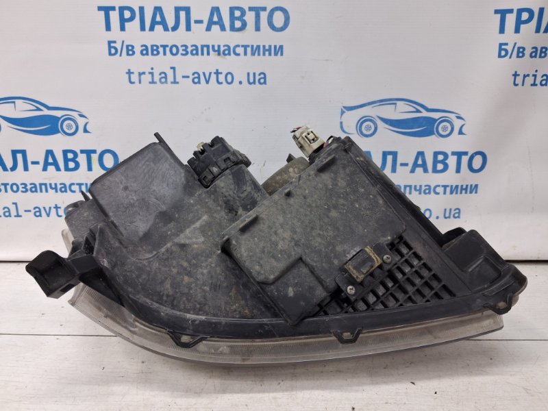 Фара левая галоген Avensis 2002-2010 T25 2.2 diesel 2ADFTV