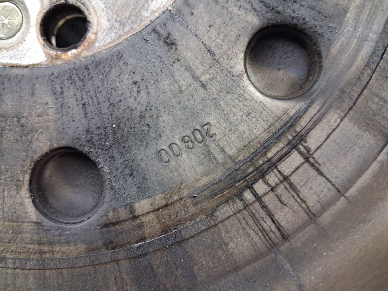 Маховик Avensis 2002-2010 T25 2.2 diesel 2ADFTV