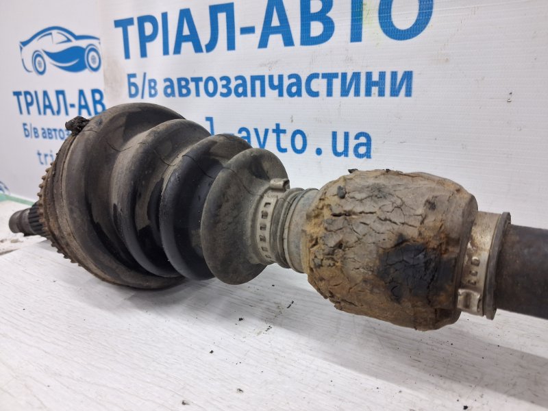 Привод передний правый МКПП Toyota Avensis T25 2.2 diesel 2ADFTV