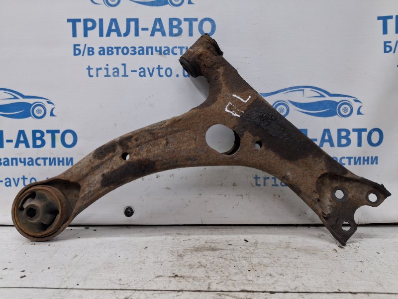 Рычаг левый Toyota Avensis 2002-2010 T25 2.2 diesel 2ADFTV 4806905070 Б/У