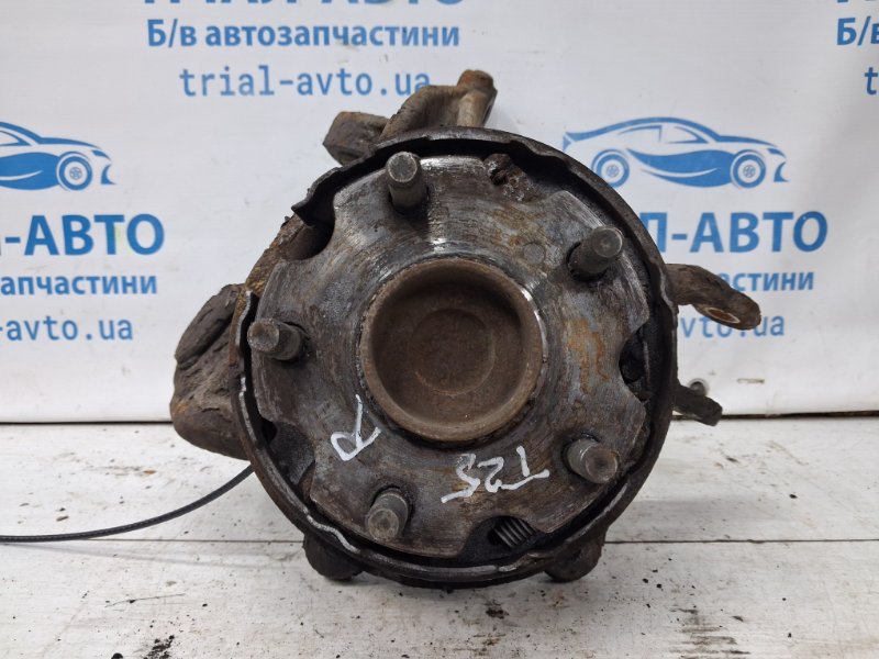 Цапфа задняя правая со ступицей Avensis 2002-2010 T25 2.2 diesel 2ADFTV