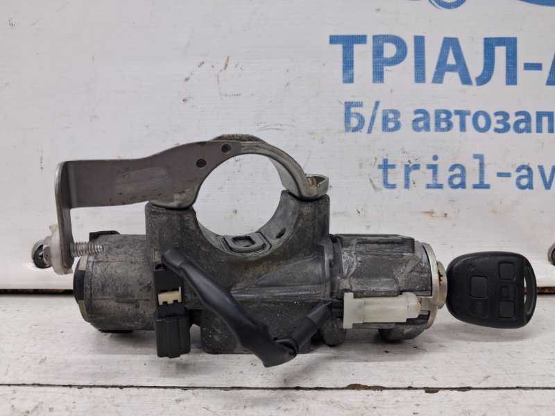 Замок зажигания Toyota Avensis 2002-2010 T25 2.2 diesel 2ADFTV 4528005070 Б/У