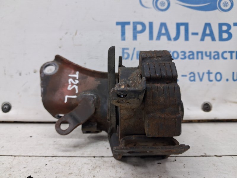 Подушка ДВС левая Avensis 2002-2010 T25 2.2 diesel 2ADFTV
