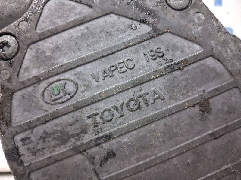 Насос вакуумный Avensis 2002-2010 T25 2.2 diesel 2ADFTV