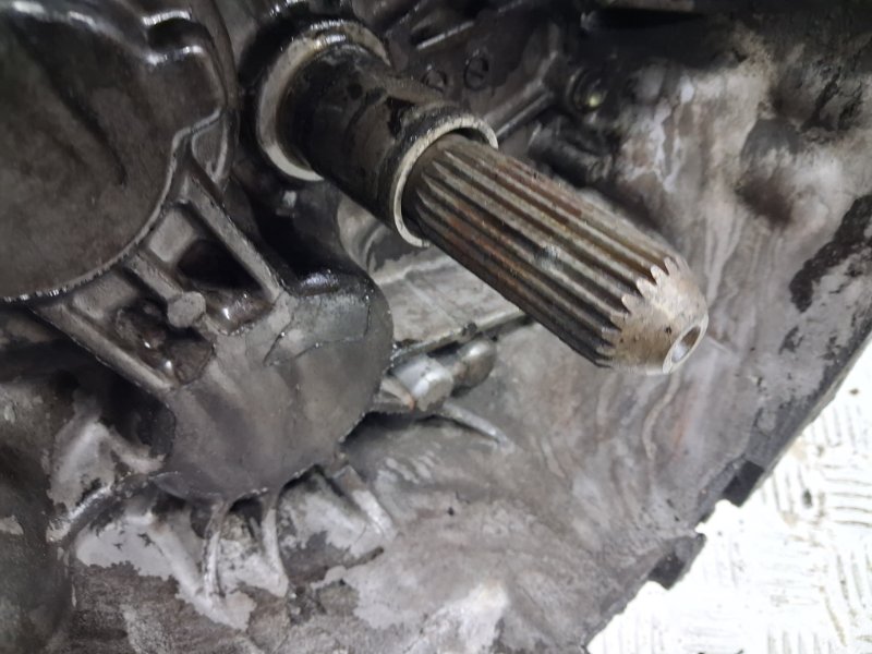 Коробка передач МКПП Toyota Avensis T25 2.2 diesel 2ADFTV