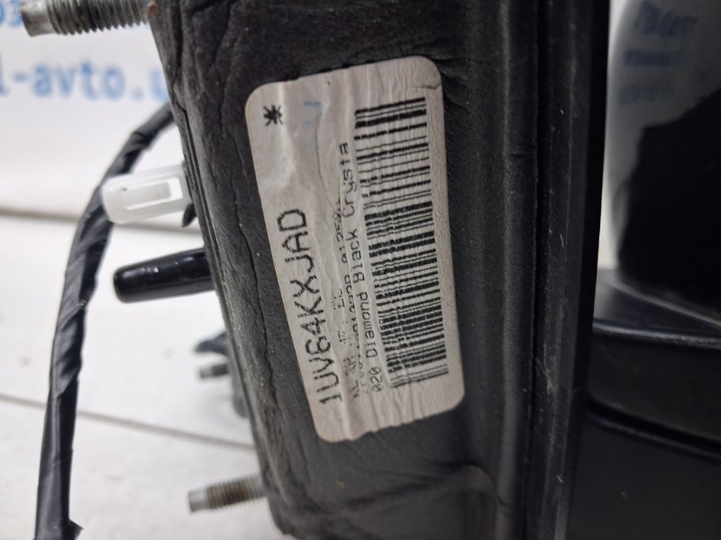 Зеркало правое Cherokee 2013-2019 KL 3.2 бензин EHK