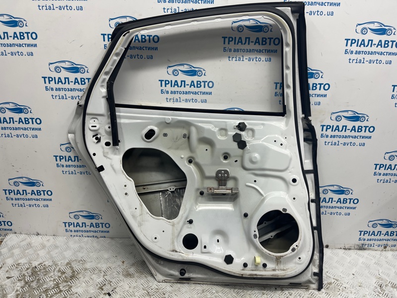 Дверь задняя левая Fusion USA 2013-2020 2 1.5 бензин ENUN0