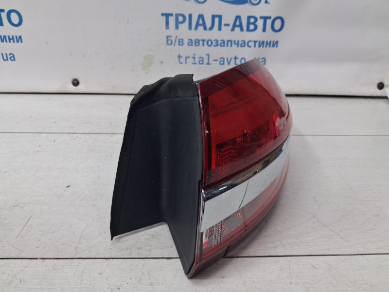 Фонарь задний внешний правый Fusion USA 2013-2020 2 1.5 бензин ENUN0