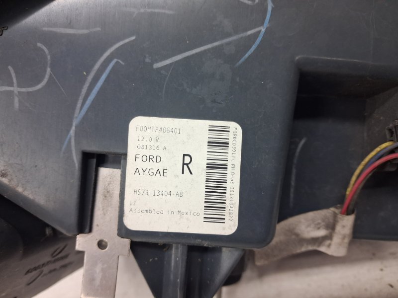 Фонарь задний внешний правый Fusion USA 2013-2020 2 1.5 бензин ENUN0