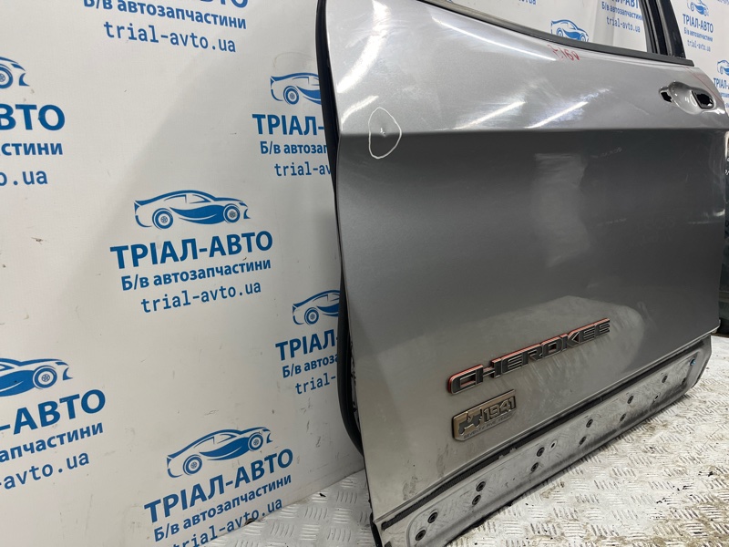 Дверь передняя левая Jeep Cherokee KL 2.4 бензин ED6