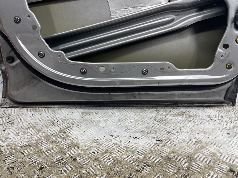 Дверь передняя левая Cherokee 2013-2019 KL 2.4 бензин ED6