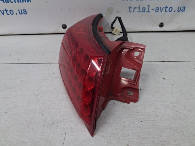 Фонарь задний внешний левый Infiniti FX S50 3.5 бензин VQ35DE