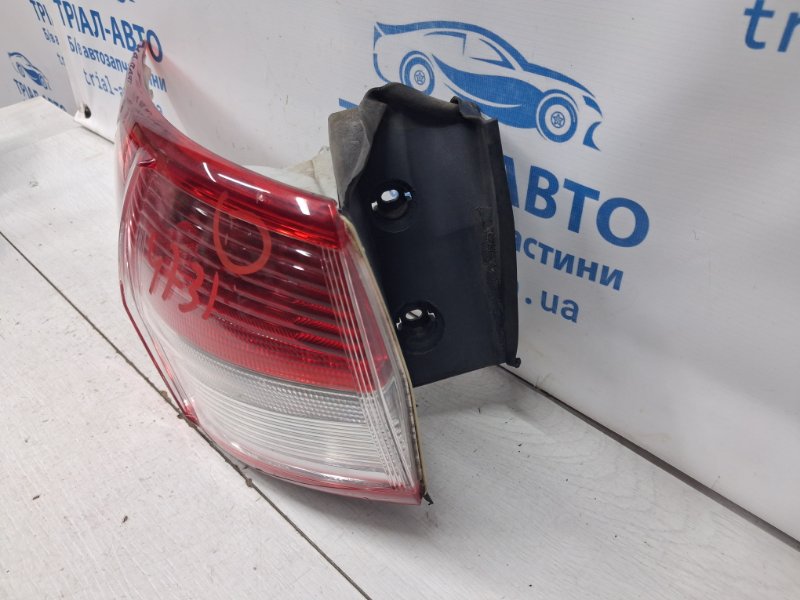 Фонарь задний внешний левый Escape 2012-2019 3 2.0 бензин ENR90