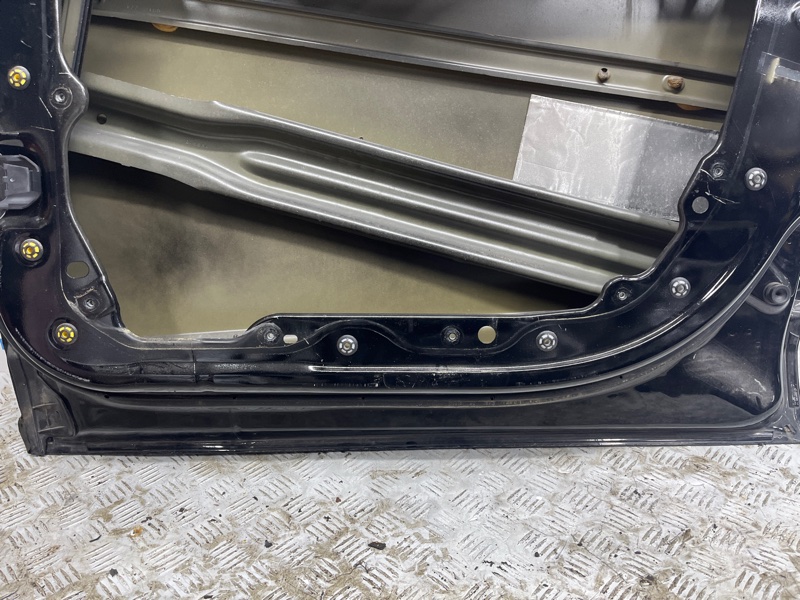 Дверь передняя правая Cherokee 2013-2019 KL 3.2 бензин EHK Дверь передняя правая Cherokee 2013-2019 KL 3.2 бензин EHK