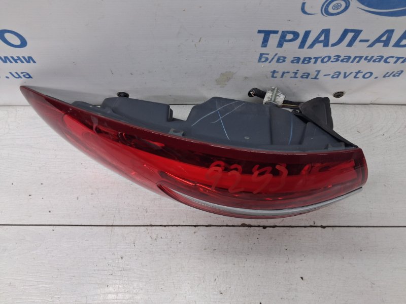 Фонарь задний внешний левый Fusion USA 2013-2020 2 1.5 бензин ENUN0