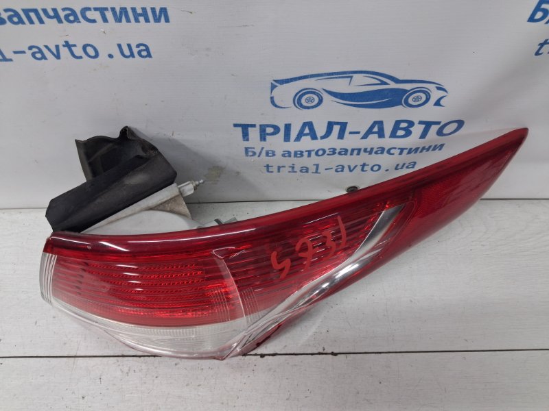 Фонарь задний внешний правый Escape 2012-2019 3 2.0 бензин ENR90