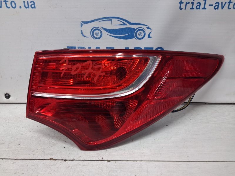 Фонарь задний внешний правый Hyundai Santa fe 2012-2019 DM 2.4 бензин G4KJ 924024Z000 Б/У