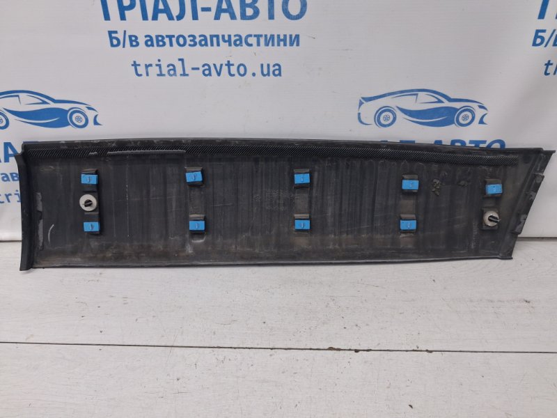 Накладка двери задняя правая Cherokee 2013-2019 KL 3.2 бензин EHK