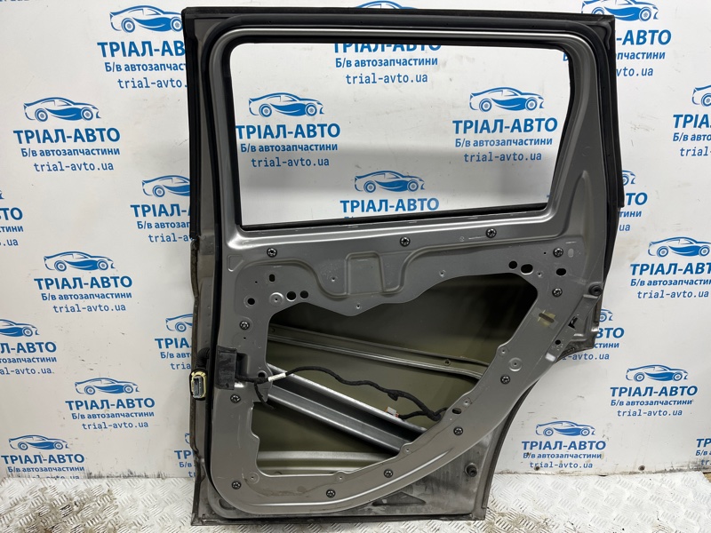 Дверь задняя правая Cherokee 2013-2019 KL 2.4 бензин ED6