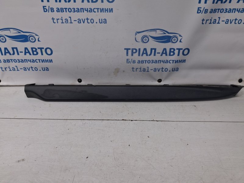 Накладка двери задняя левая Infiniti QX60 2013-2021 L50 3.5 бензин VQ35DE 828773JA0B Б/У