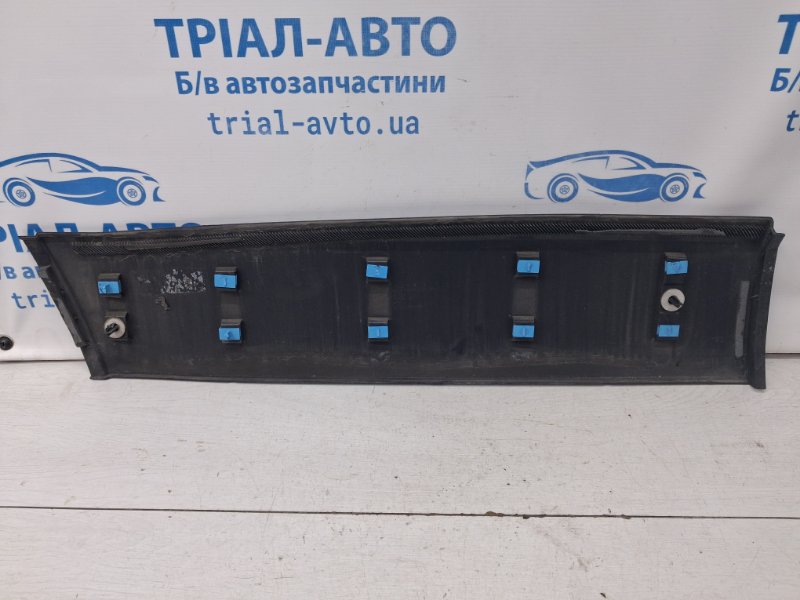 Накладка двери задняя левая Cherokee 2013-2019 KL 2.4 бензин ED6