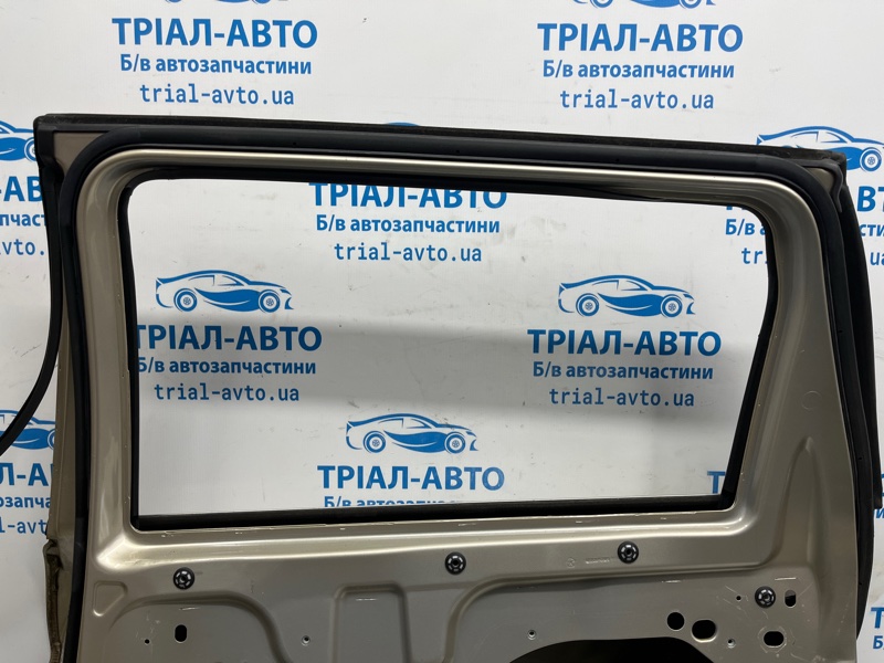 Дверь задняя правая Cherokee 2013-2019 KL 2.4 бензин ED6 Дверь задняя правая Cherokee 2013-2019 KL 2.4 бензин ED6