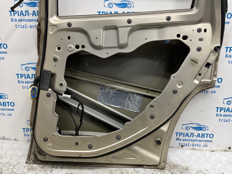 Дверь задняя правая Cherokee 2013-2019 KL 2.4 бензин ED6 Дверь задняя правая Cherokee 2013-2019 KL 2.4 бензин ED6