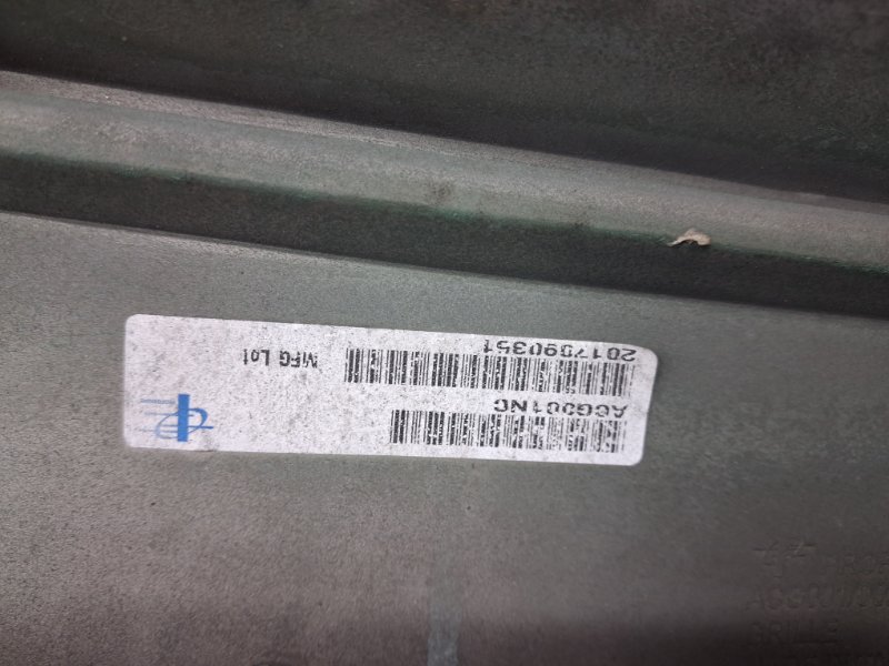 Решетка радиатора MDX 2006-2013 YD2 3.7 бензин J37A1