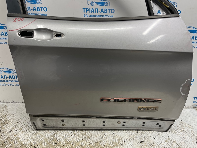 Дверь передняя правая Jeep Cherokee KL 2.4 бензин ED6