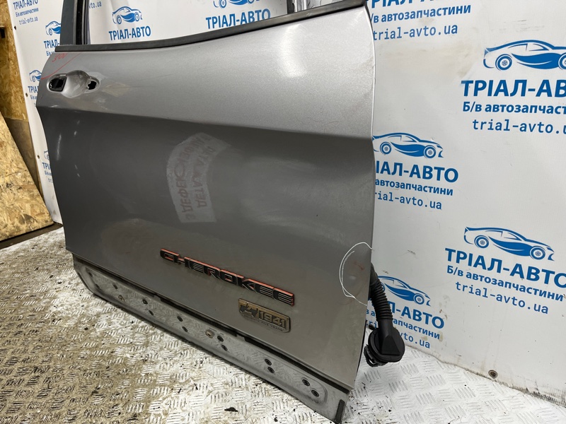 Дверь передняя правая Cherokee 2013-2019 KL 2.4 бензин ED6