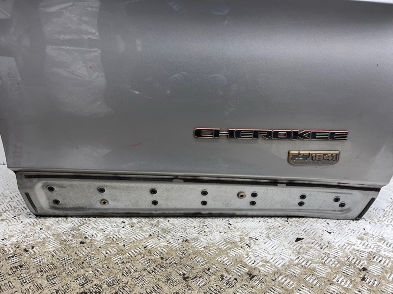 Дверь передняя правая Cherokee 2013-2019 KL 2.4 бензин ED6