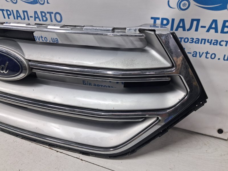 Решетка радиатора Ford Edge 2 2.0 бензин ENR90