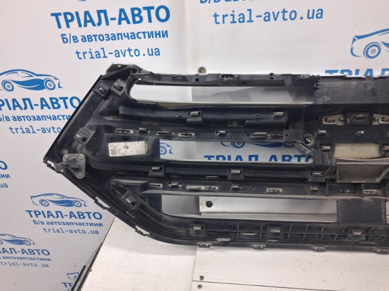 Решетка радиатора Edge 2015-2018 2 2.0 бензин ENR90