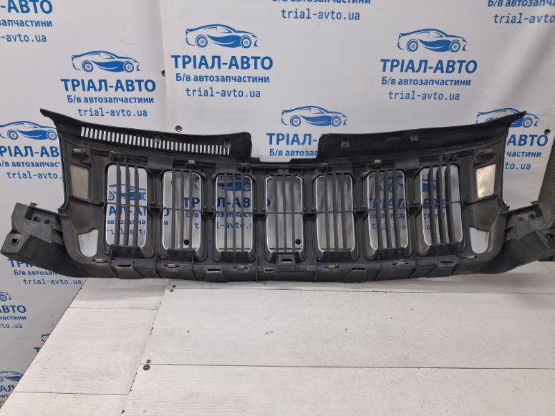 Решетка радиатора Grand Cherokee 2010-2022 WK2 3.6 бензин ERB Решетка радиатора Grand Cherokee 2010-2022 WK2 3.6 бензин ERB