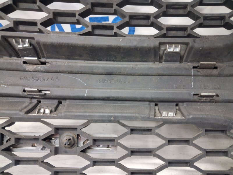 Решетка радиатора Journey 2007-2020 1 2.4 бензин ED3