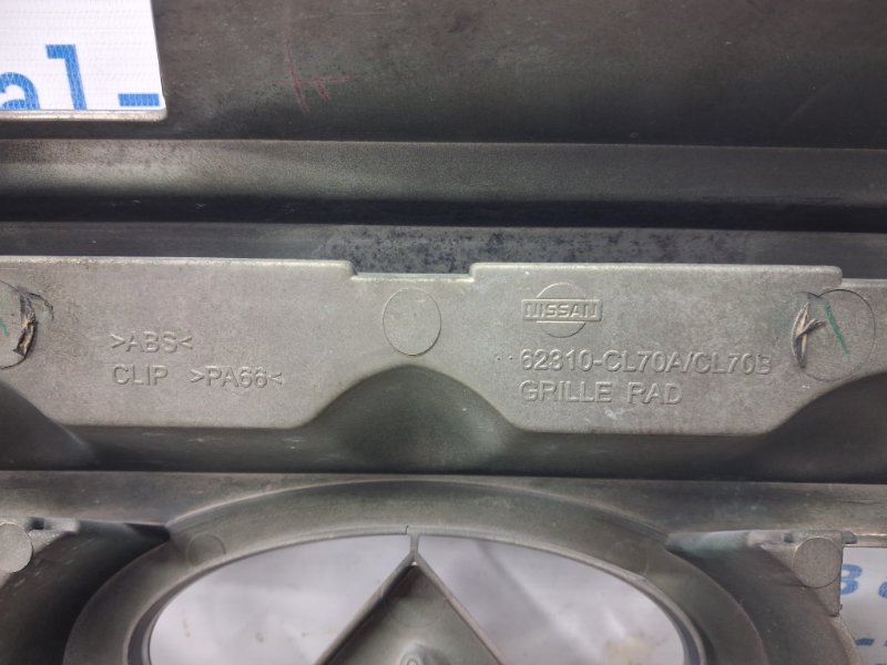 Решетка радиатора FX 2002-2008 S50 3.5 бензин VQ35DE