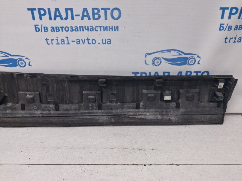 Накладка двери задняя левая Sorento 2014-2020 UM 2.4 бензин G4KJ