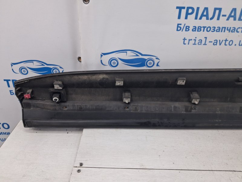 Накладка двери передняя правая Santa fe 2012-2019 DM 2.4 бензин G4KJ Накладка двери передняя правая Santa fe 2012-2019 DM 2.4 бензин G4KJ