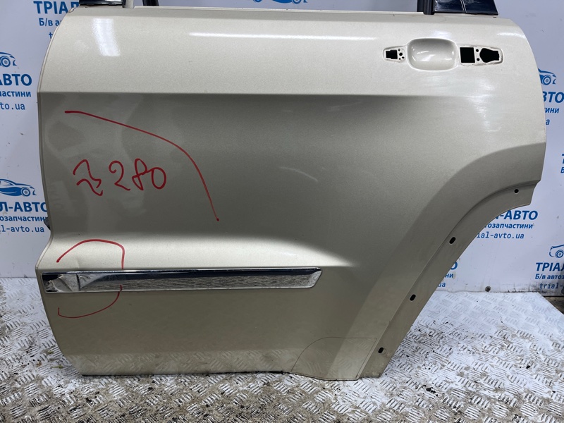 Дверь задняя левая Jeep Grand Cherokee WK2 3.6 бензин ERB Дверь задняя левая Jeep Grand Cherokee WK2 3.6 бензин ERB