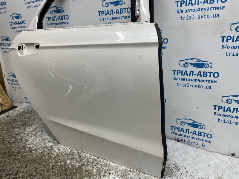 Дверь задняя правая Fusion USA 2013-2020 2 1.5 бензин ENUN0