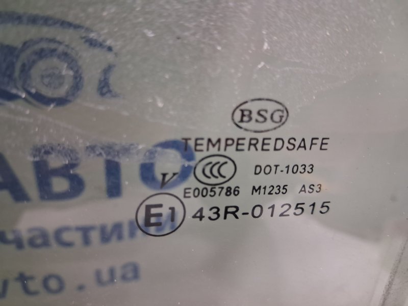 Стекло двери заднее правое Cherokee 2013-2019 KL 2.4 бензин ED6