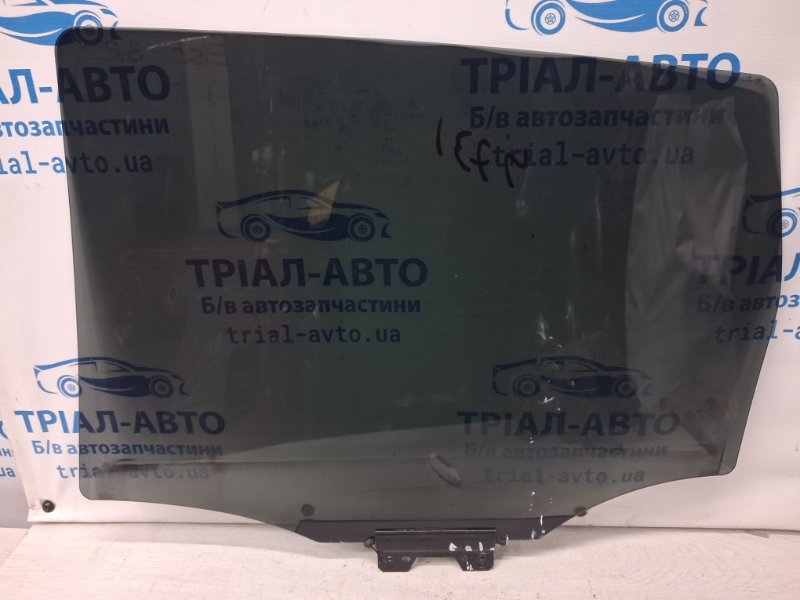 Стекло двери заднее правое Ford Escape 3 2.0 бензин ENR90