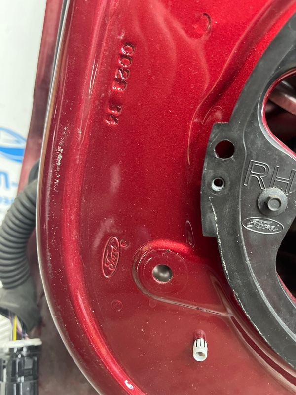 Дверь задняя правая Escape 2012-2019 3 2.0 бензин ENR90