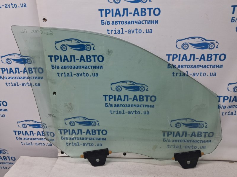 Стекло двери переднее левое Jeep Grand Cherokee WK2 3.6 бензин ERB