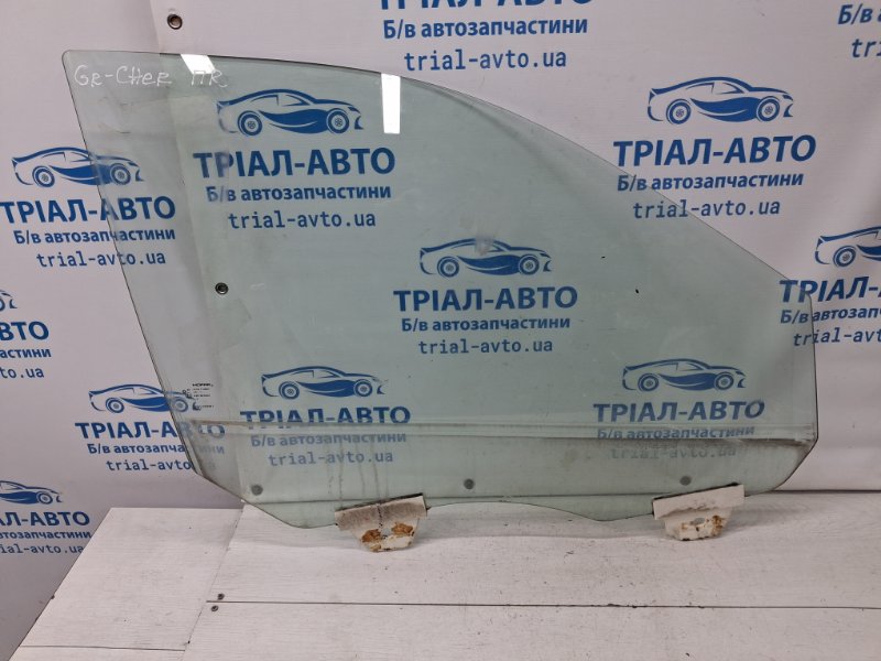 Запчасть стекло двери переднее правое Jeep Grand Cherokee 2010-2022 WK2 3.6 бензин ERB 68068670AB Б/У Стекло двери переднее правое Jeep Grand Cherokee 2010-2022 WK2 3.6 бензин ERB 68068670AB Б/У