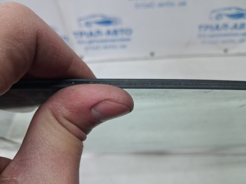 Стекло двери переднее правое Jeep Grand Cherokee WK2 3.6 бензин ERB Стекло двери переднее правое Jeep Grand Cherokee WK2 3.6 бензин ERB