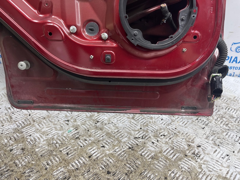 Дверь задняя левая Escape 2012-2019 3 2.0 бензин ENR90