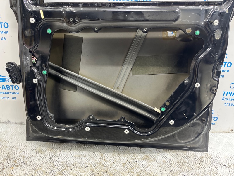 Дверь передняя правая Journey 2007-2020 1 2.4 бензин ED3 Дверь передняя правая Journey 2007-2020 1 2.4 бензин ED3